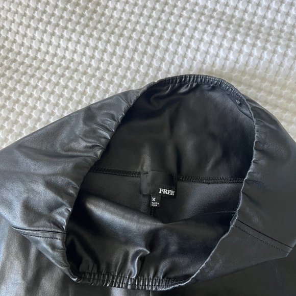 Aritzia Wilfred Free | Daria Vegan Leather Leggings Pant - Picture 7 of 10